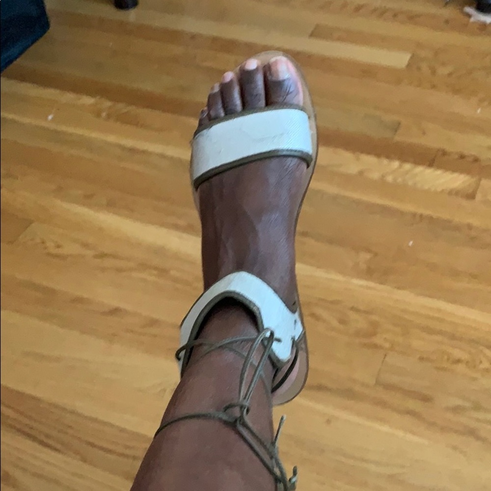 Shoe